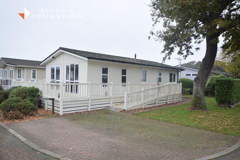 2 bedroom static caravan for sale, Elm Farm Country Park, Frinton Road, Thorpe-le-Soken