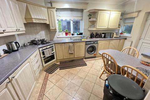 3 bedroom semi-detached house to rent, Kepier Crescent, Durham