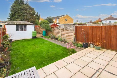 3 bedroom terraced house for sale, Chaffinch Avenue, Shirley