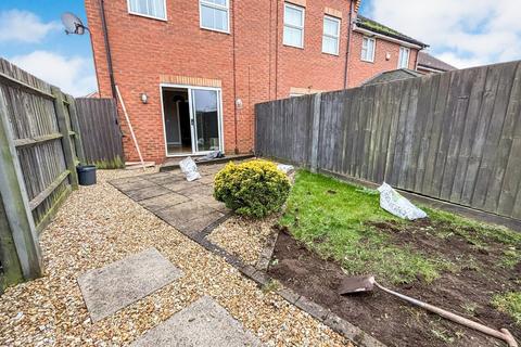 3 bedroom townhouse to rent, Nursery Vale, Morton, Gainsborough, DN21 3GE