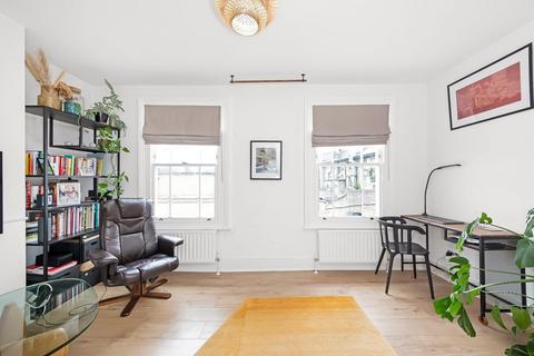 11b Cranfield Road, London, SE4 1TN