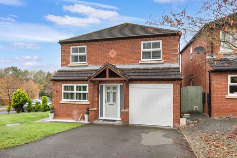 4 bedroom detached house for sale, 17 Bolton Avenue, Worcester.  WR4 0ST