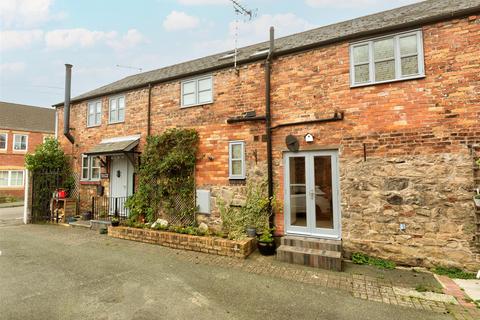 3 bedroom townhouse for sale, Oak Street, Oswestry, SY11