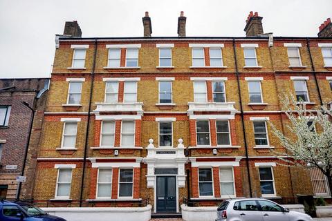 3 bedroom flat to rent, Rushcroft Road, SW2