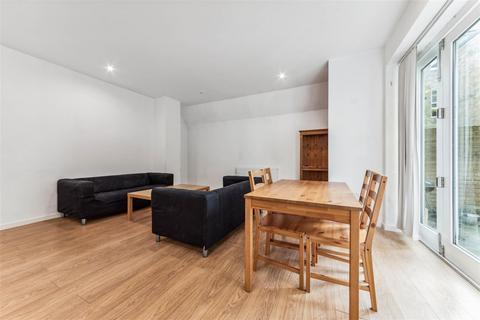 3 bedroom flat to rent, Rushcroft Road, SW2