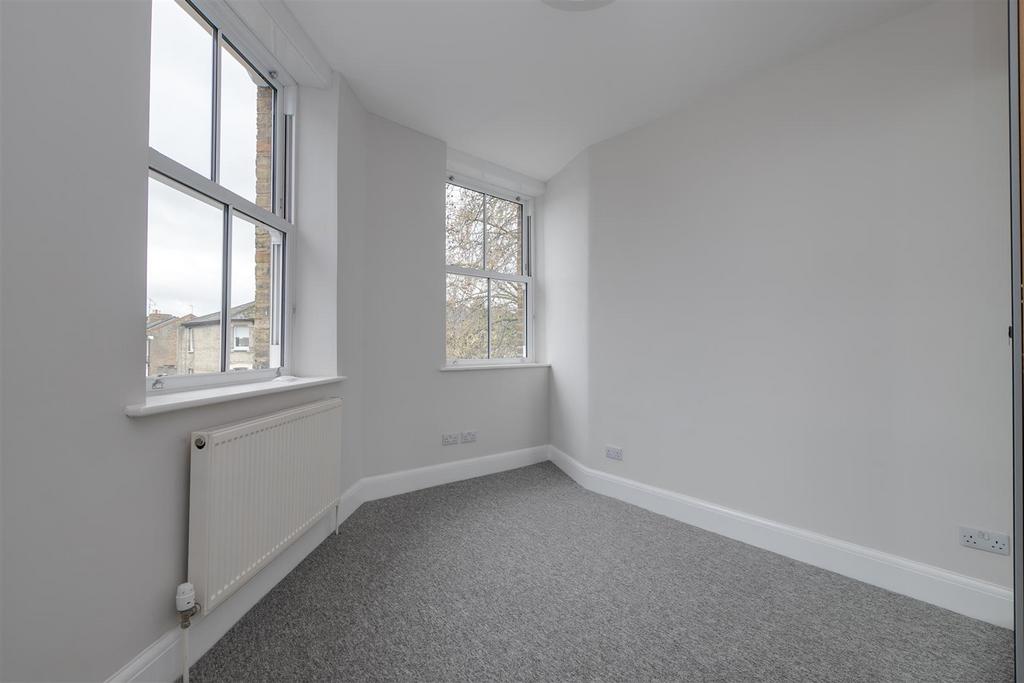 Chiswick High Road 182 TFF-1.jpg