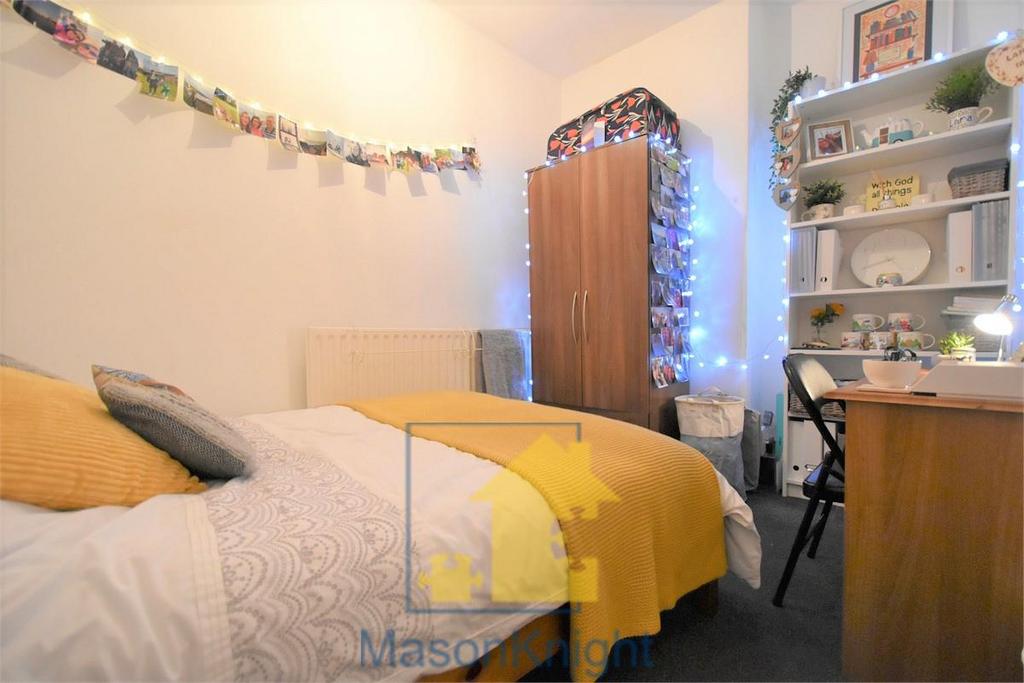 FFM Bedroom.jpg