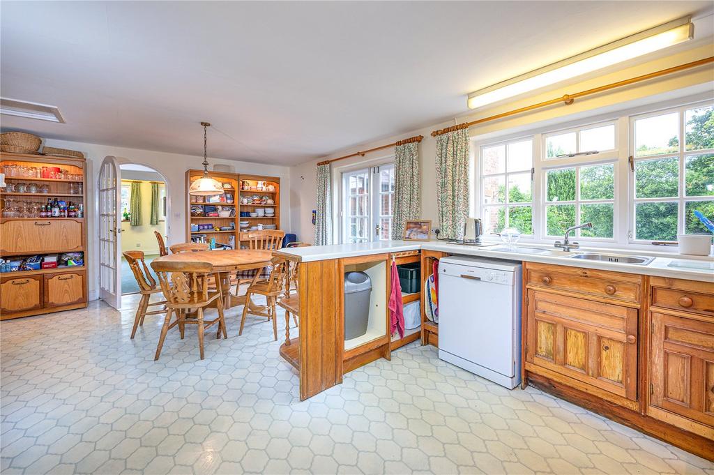 Kitchen/Breakfast
