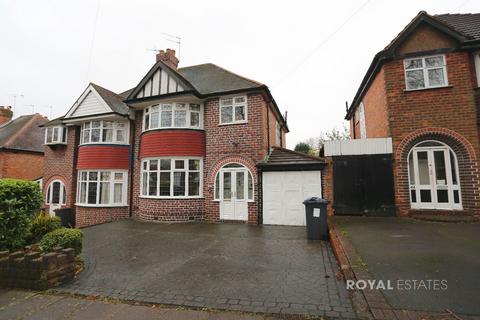 3 bedroom semi-detached house to rent, Beverley Court Road, Quinton, Birmingham, B32