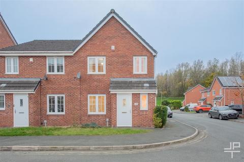 4 bedroom semi-detached house to rent, Ledgard Avenue, Leigh WN7