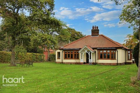 3 bedroom detached house for sale, Bungay Road, NORWICH