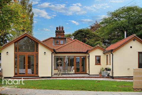 3 bedroom detached house for sale, Bungay Road, NORWICH