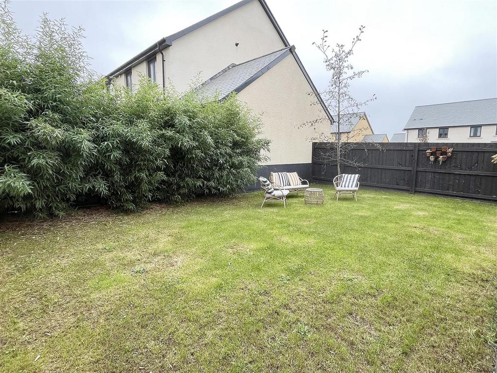 Rear Garden 2.jpg