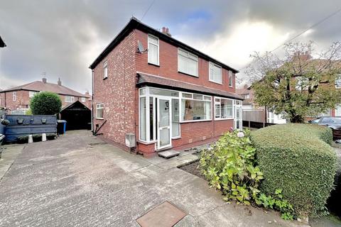 2 bedroom semi-detached house for sale, Deganwy Grove, Stockport SK5