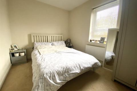 45 Ferridays Fields, Woodside, Telford, TF7 5GH