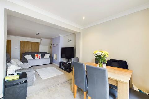 35 Laburnum Road, Gloucester, GL1 5PG