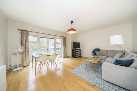 2 bedroom flat to rent, Millennium Square, London SE1