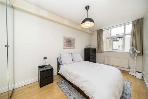 2 bedroom flat to rent, Millennium Square, London SE1