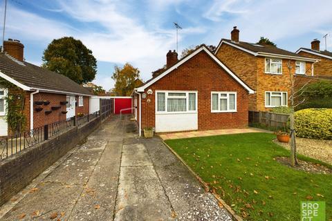 3 bedroom bungalow for sale, Mistletoe Road, Yateley, Hampshire, GU46