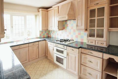 3 bedroom semi-detached bungalow for sale, Thorne Grove, Leeds LS26