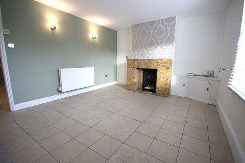 3 bedroom terraced house to rent, Sun Street, Billericay