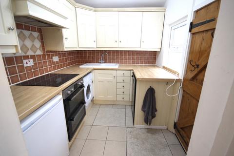 3 bedroom terraced house to rent, Sun Street, Billericay