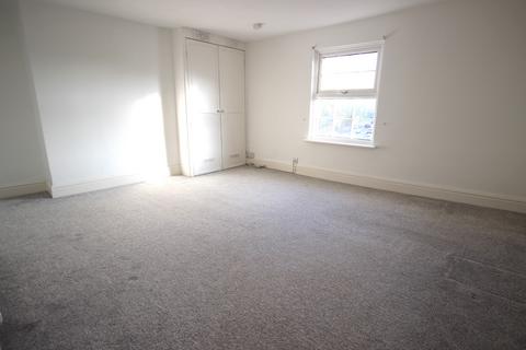 3 bedroom terraced house to rent, Sun Street, Billericay