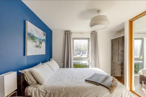 1 bedroom flat for sale, St. Georges Grove, London SW17