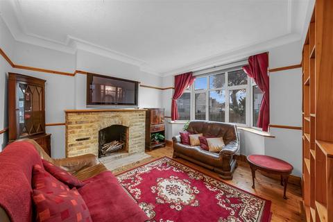 126 Central Avenue, Hounslow, TW3 2RJ