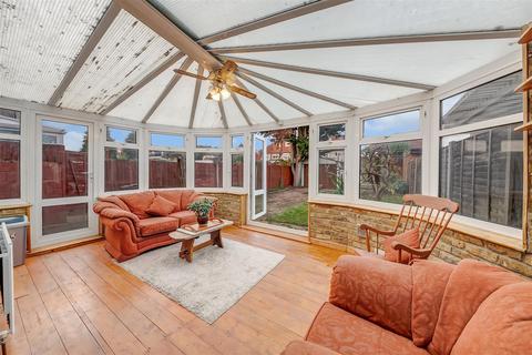 126 Central Avenue, Hounslow, TW3 2RJ