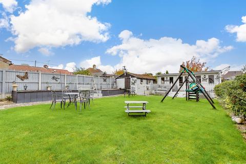 3 bedroom semi-detached bungalow for sale, Kings Crescent, Steeple View, Basildon, Essex