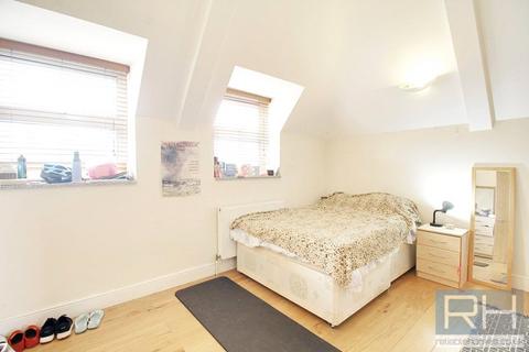 2 bedroom apartment to rent, High Street, Crouch End, London, N8