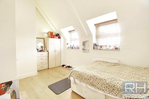 2 bedroom apartment to rent, High Street, Crouch End, London, N8