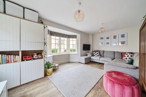24 De Borg Close, Tetbury, GL8 8TW
