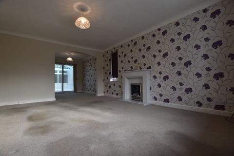 3 bedroom detached bungalow to rent, Beardwood Park, Blackburn, BB2