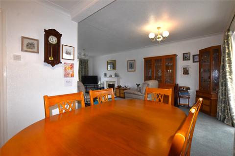 224 Roils Head Road, Halifax, HX2 0NH