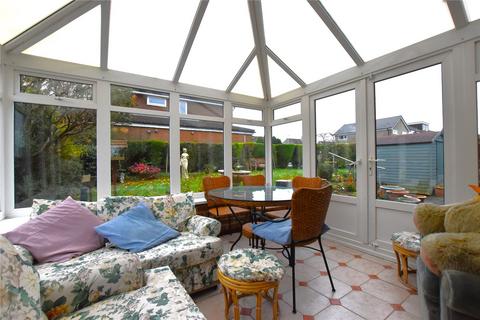 224 Roils Head Road, Halifax, HX2 0NH
