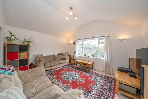 7 Ceely Road, Aylesbury, HP21 8JA