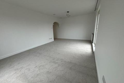 2 bedroom flat to rent,  Wester Cleddens Road, Glasgow G64