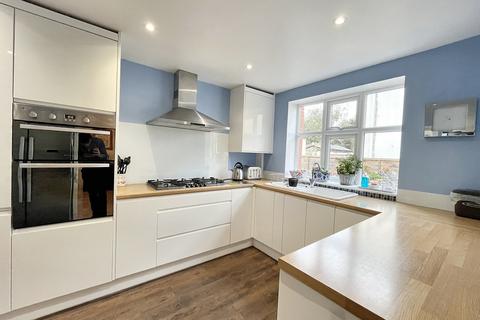 7 bedroom detached house for sale, Southbourne