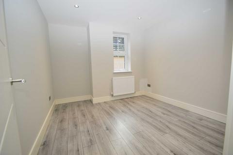 2 bedroom apartment to rent, KENLEY