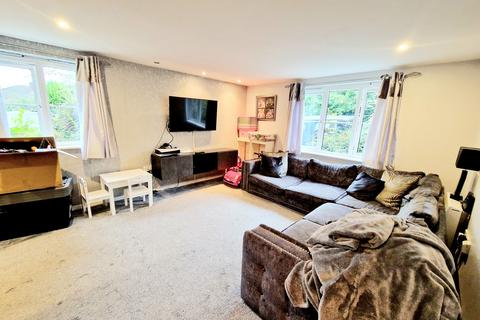 2 bedroom apartment to rent, Moor Lane, Salford, M7