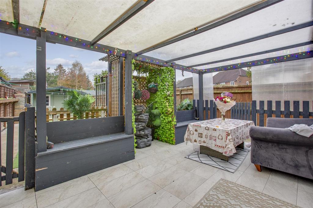 93 Beech Road, HP11 1 SW-12.jpg