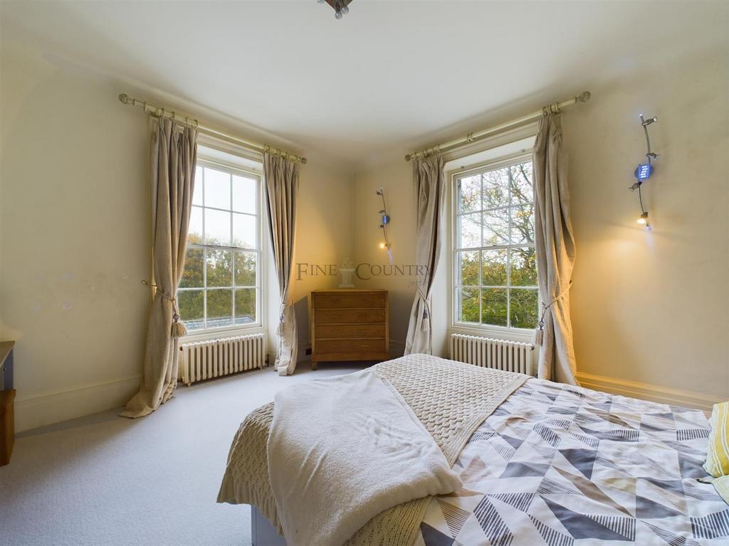 CAM04099 G0-PR0036-STILL013.jpg