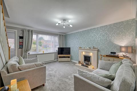 38 Mayfair Close, Great Sankey, Warrington, WA5 3PL