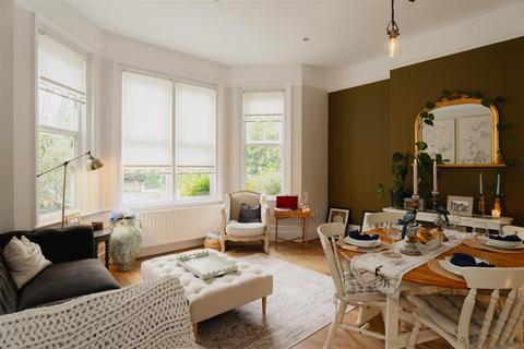 2 bedroom apartment for sale, Doods Road, Reigate