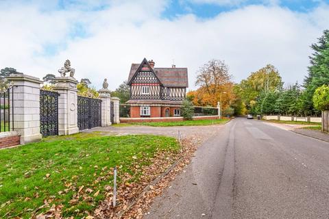 Tranby Lodge Cheapside Road, Ascot, SL5 7DU