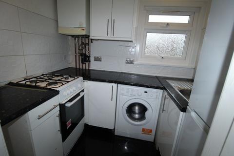 2 bedroom flat to rent, Breamore Road, Seven Kings, Essex, IG3