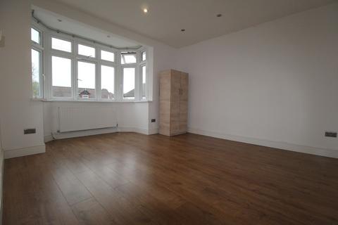 2 bedroom flat to rent, Breamore Road, Seven Kings, Essex, IG3