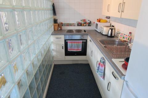 3 bedroom maisonette to rent, Portland Street, Bristol BS8